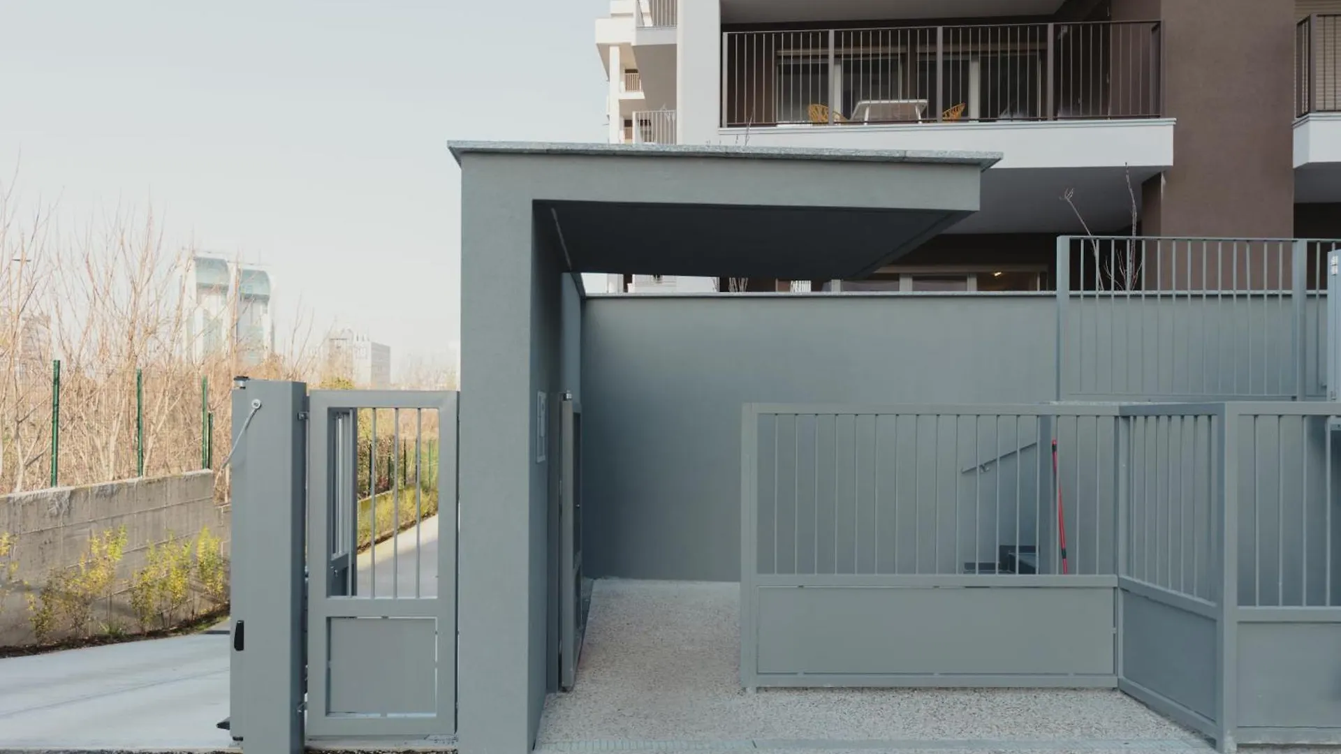 Gohost - Modern And Bright Apartments With Terrace And Balcony Milan