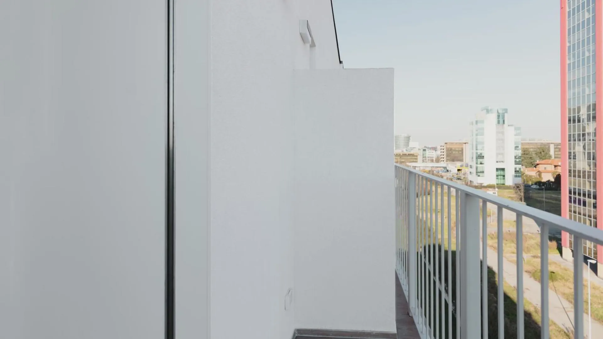 Gohost - Modern And Bright Apartments With Terrace And Balcony Milan 0*,  Italy