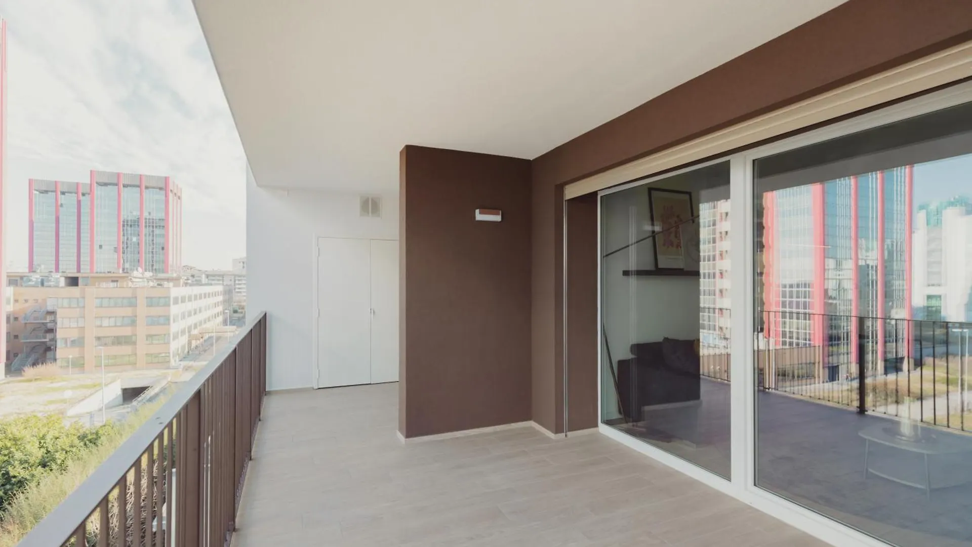 Gohost - Modern And Bright Apartments With Terrace And Balcony Milan