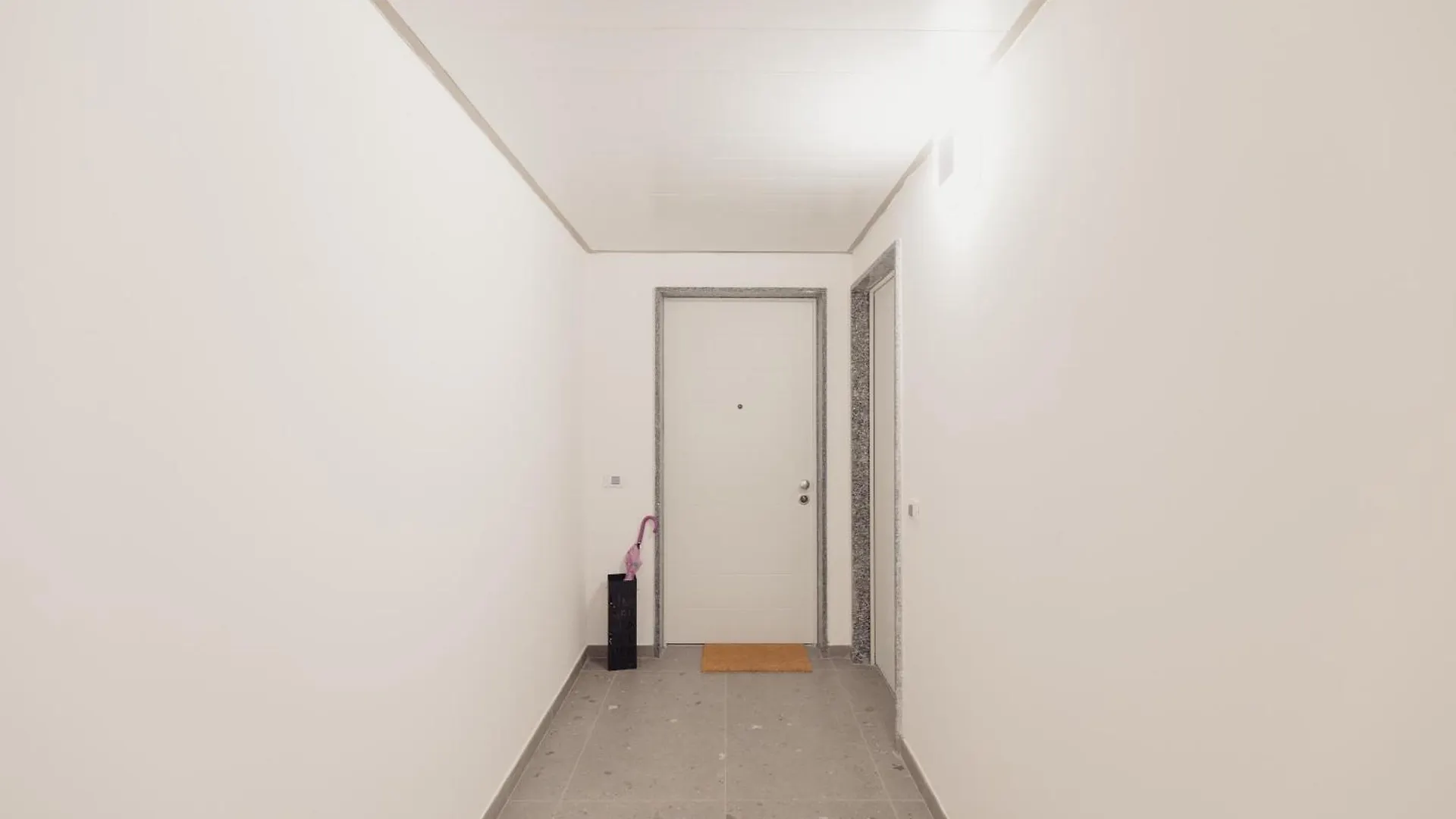 Gohost - Modern And Bright Apartments With Terrace And Balcony Milan 0*,