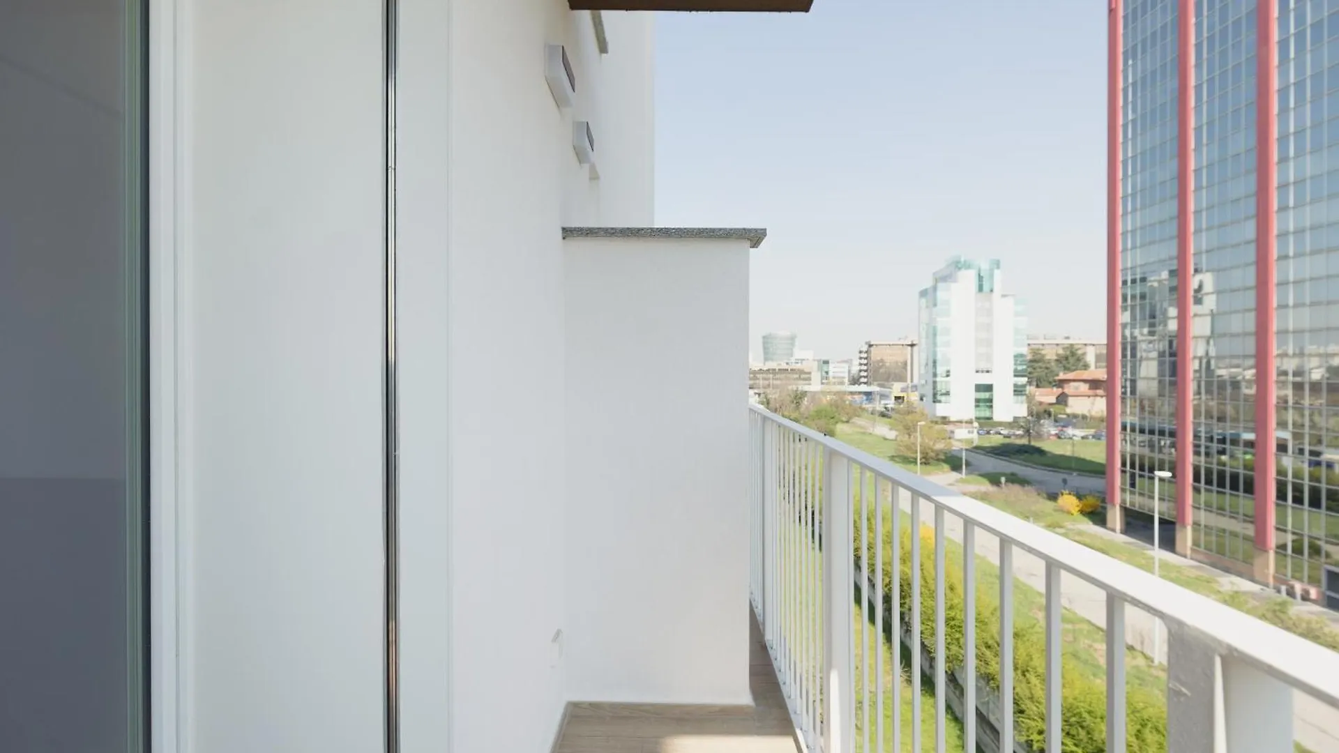 Gohost - Modern And Bright Apartments With Terrace And Balcony Milan 0*,  Italy