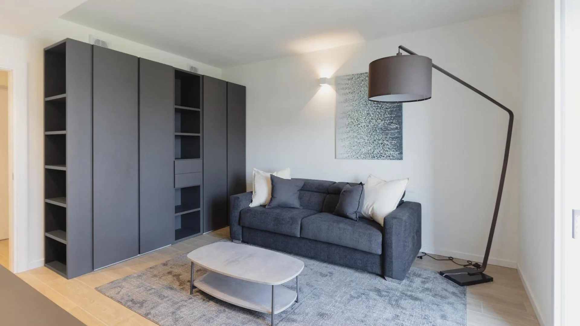 Gohost - Modern And Bright Apartments With Terrace And Balcony Milan Italy