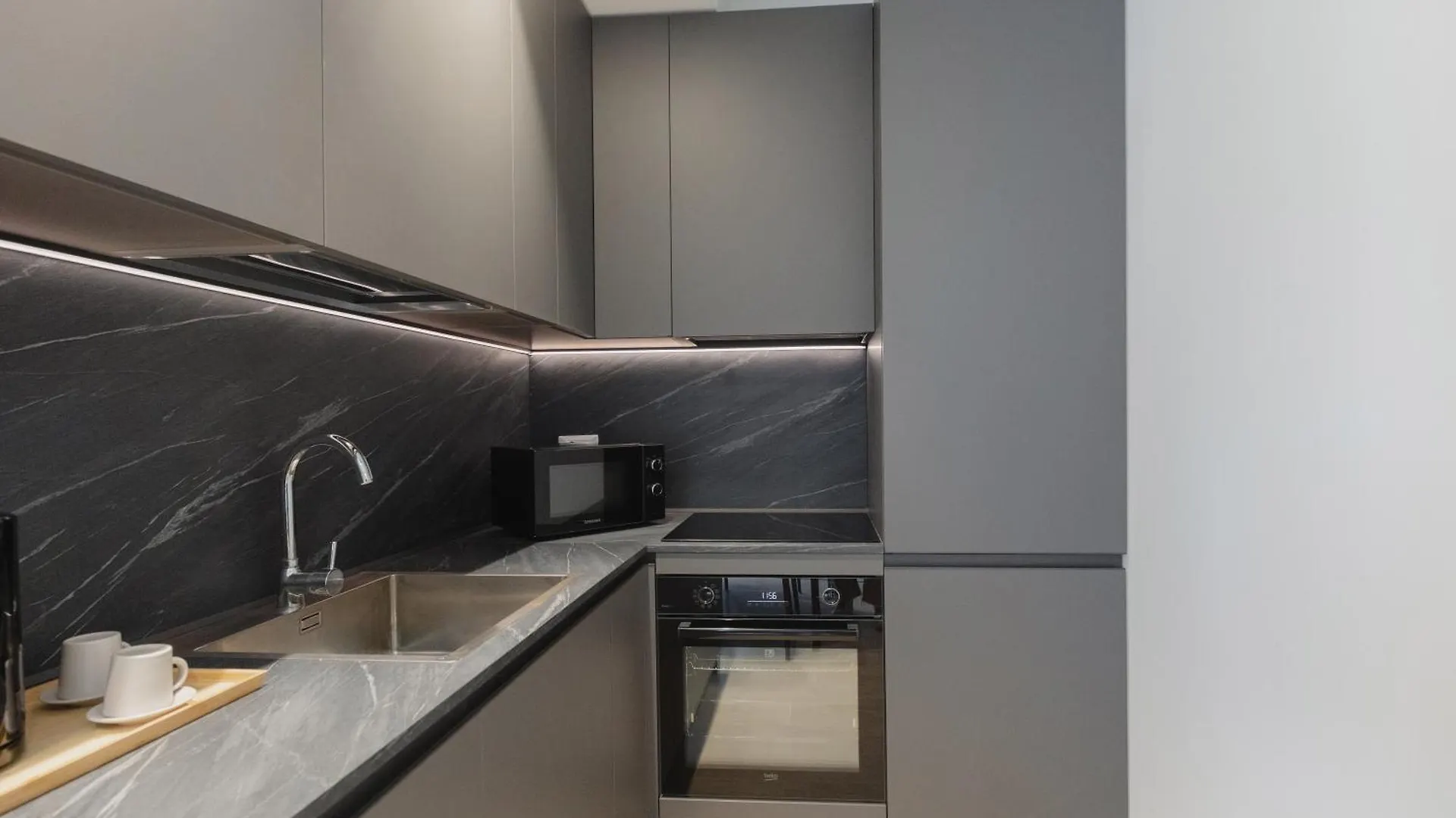 Gohost - Modern And Bright Apartments With Terrace And Balcony Milan