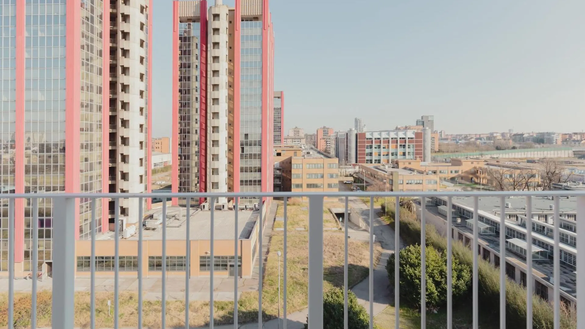 Gohost - Modern And Bright Apartments With Terrace And Balcony Milano